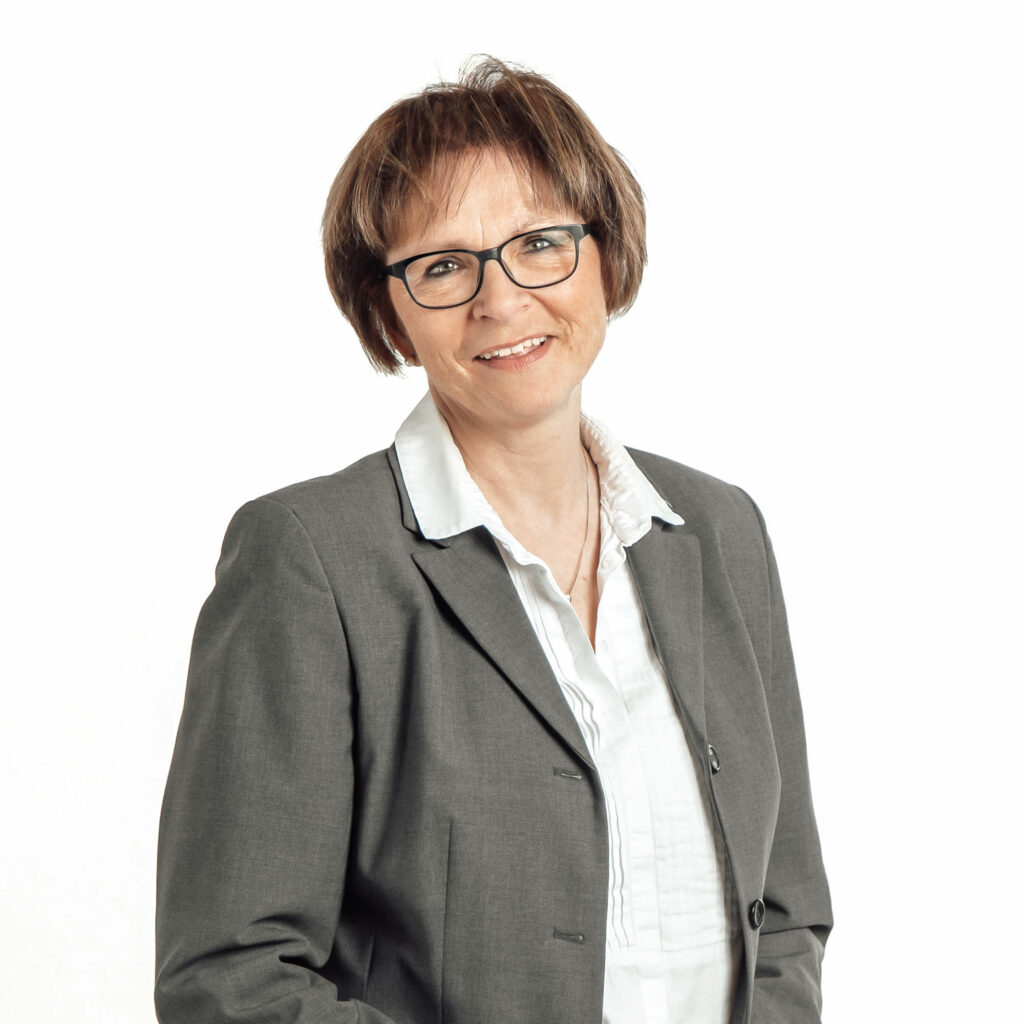 Porträtfoto Dr. Monika Dirksen-Schwanenland